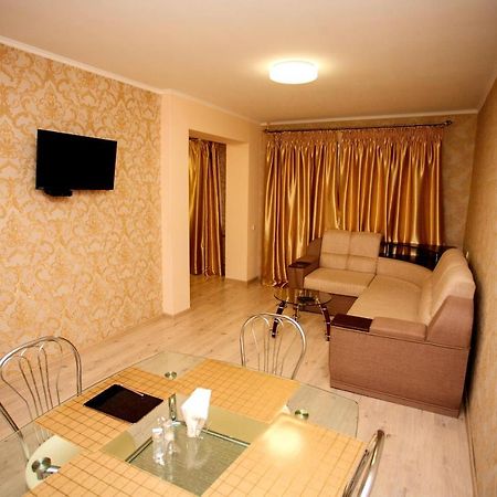 Poltava Luxury Apartments Almazniy Trade Center Exterior photo