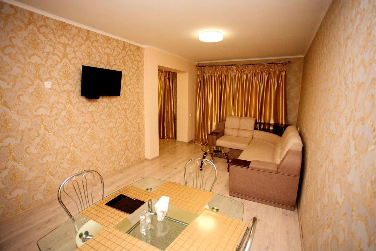 Poltava Luxury Apartments Almazniy Trade Center Exterior photo
